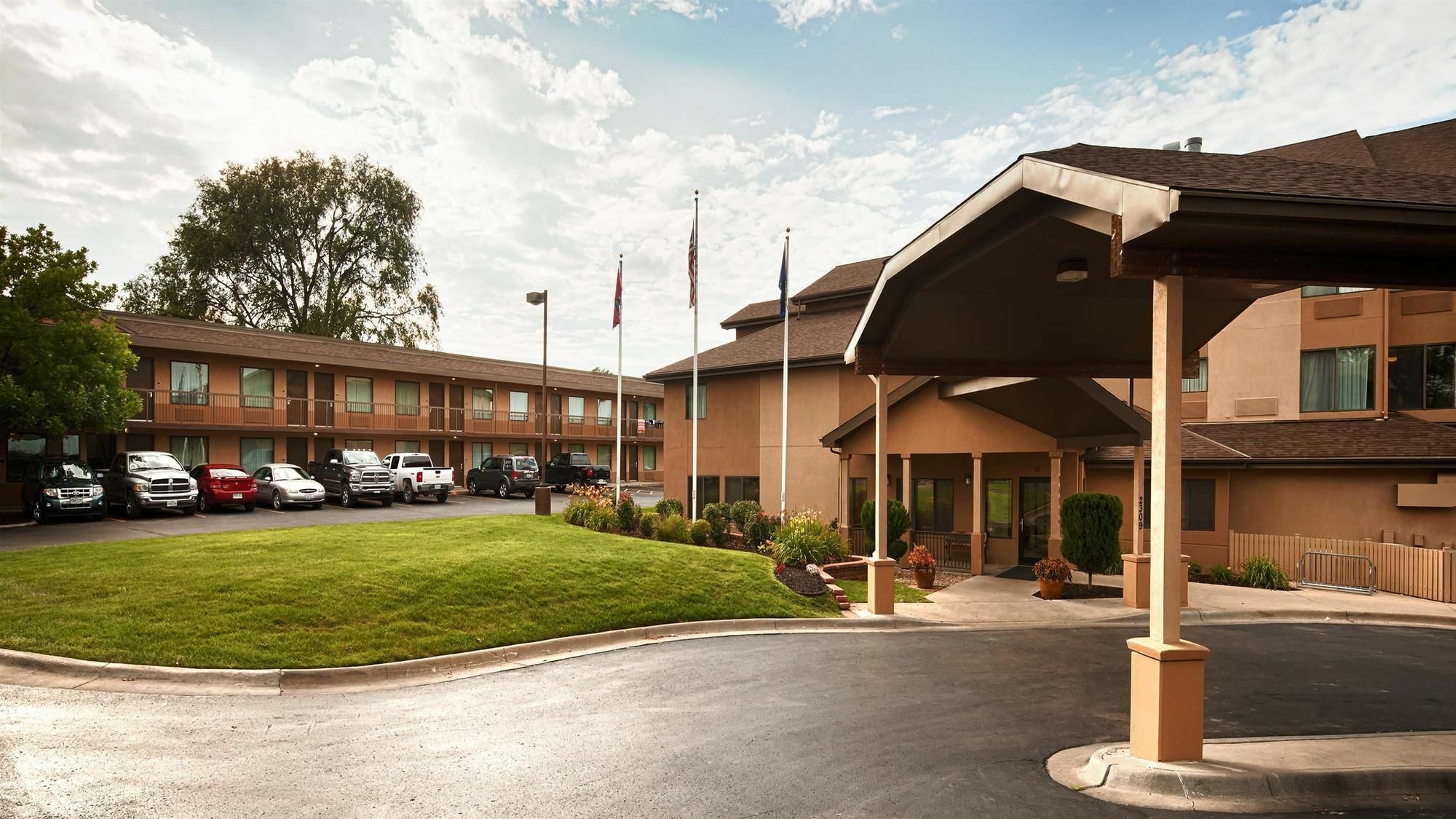 Quality Inn & Suites Lawrence - University Area Kültér fotó