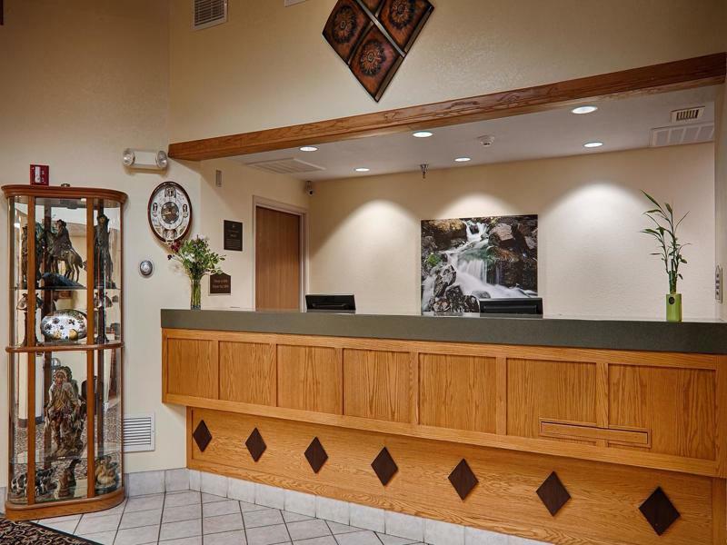 Quality Inn & Suites Lawrence - University Area Kültér fotó