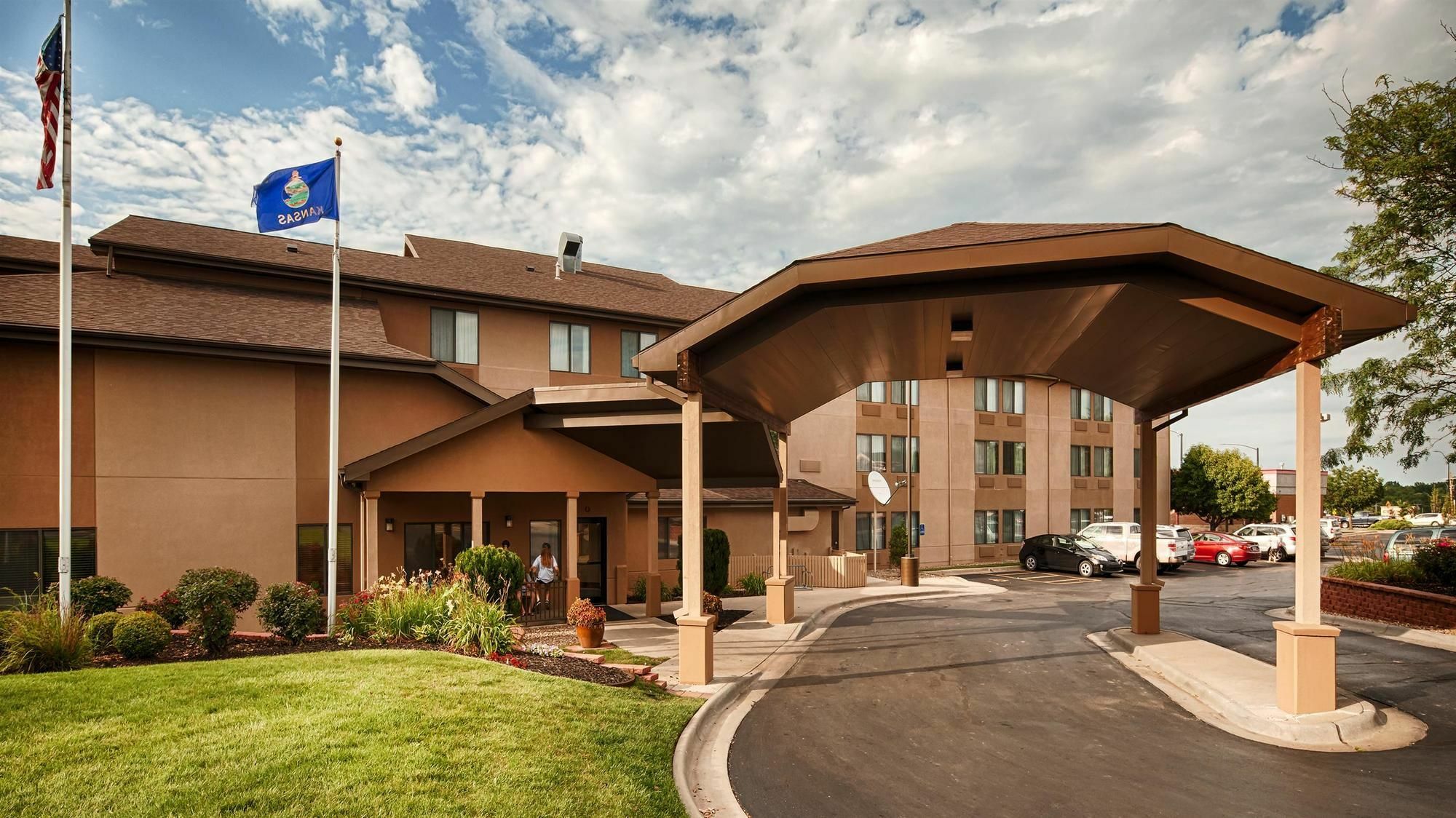 Quality Inn & Suites Lawrence - University Area Kültér fotó